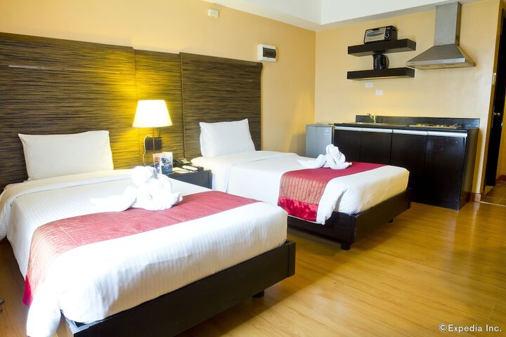 Room 8 of 35