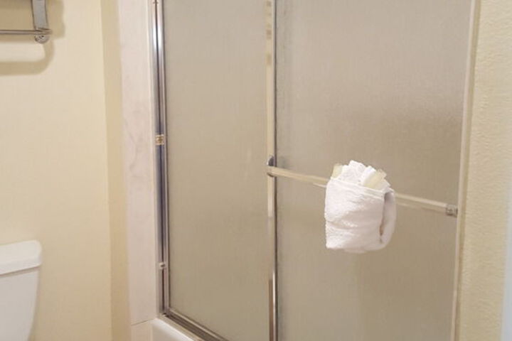 Room 15 of 23