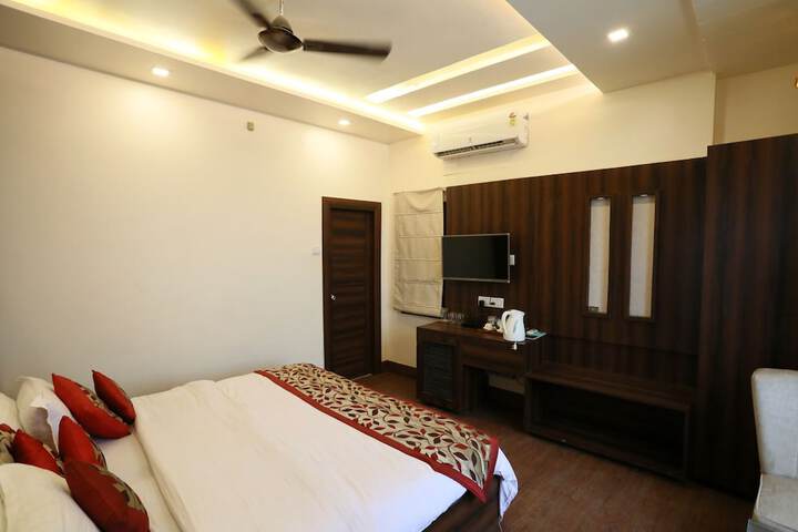 Room 29 of 85