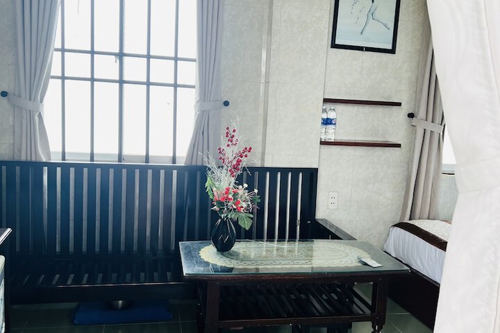 Room 83 of 153