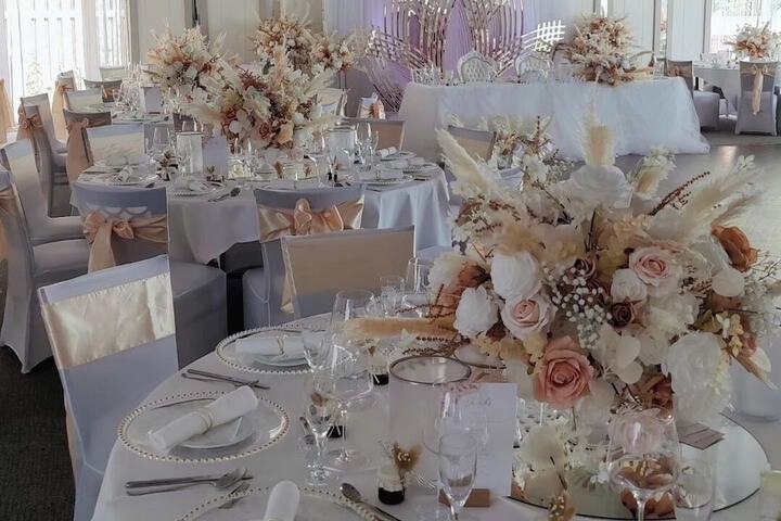 Ballroom/Hall 41 of 42