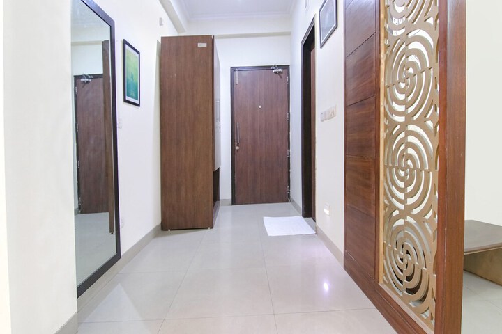 Hotel Interior 6 of 33