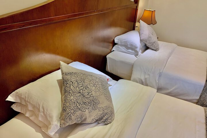 Room 65 of 161