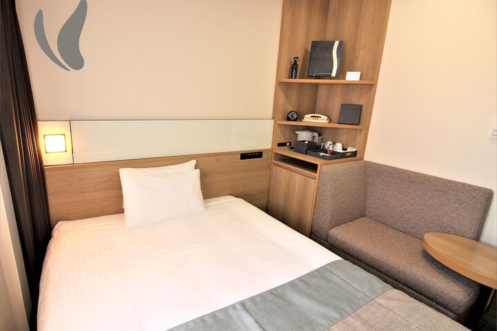 Room 12 of 62