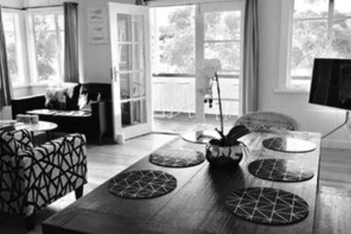 Room 9 of 34