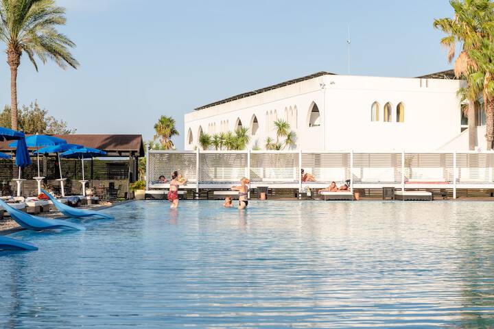 Hotel with Pool