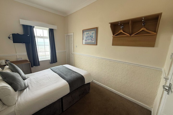 Room 45 of 126