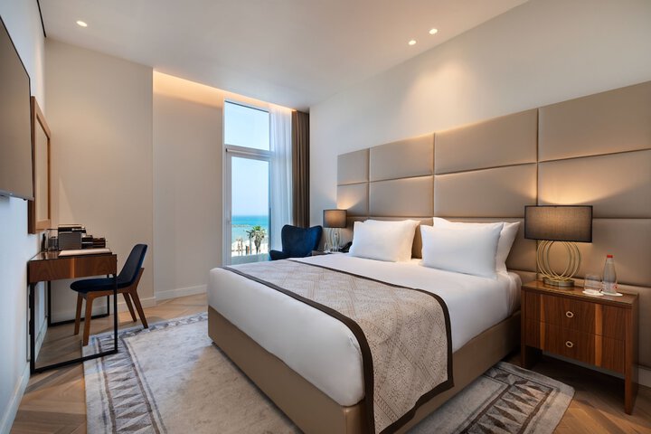 Room 10 of 53