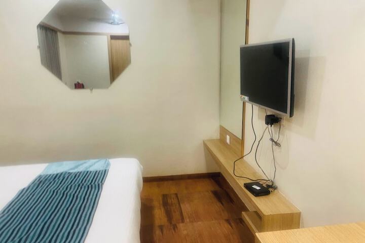 Room 7 of 13