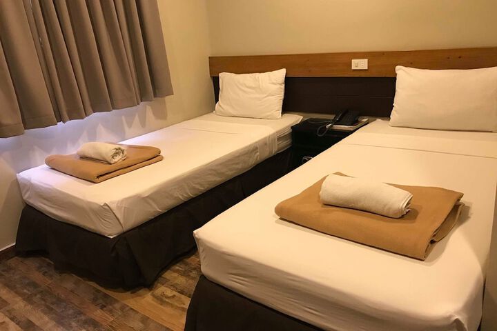 Room 17 of 41