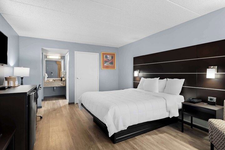 1 Queen Bed Excrm Dvd High Speed Full Breakfast (10 of 13)
