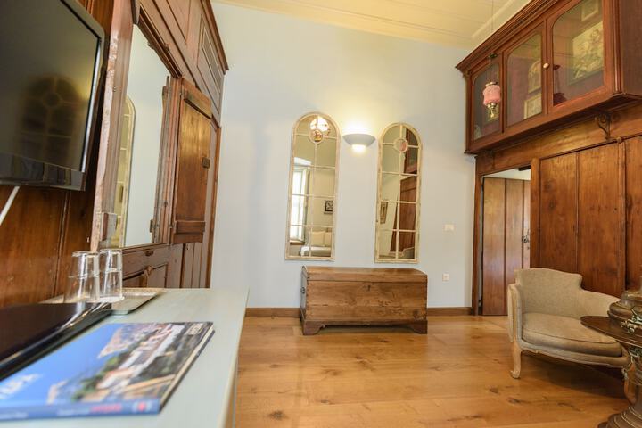 Room 47 of 115