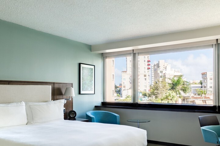 Hotel Exterior 64 of 68