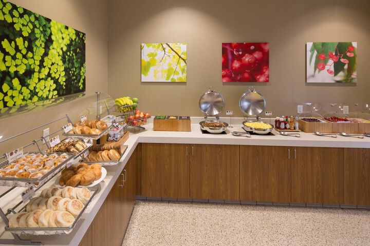 Breakfast/Coffee Service 20 of 28
