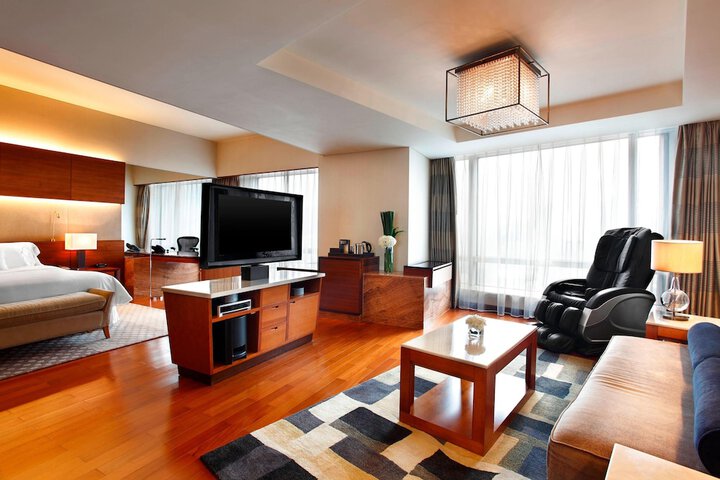 Room 33 of 152