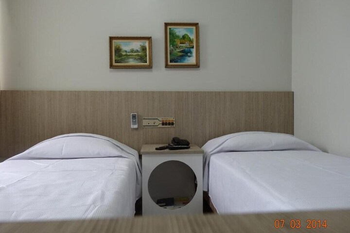 Room 43 of 64