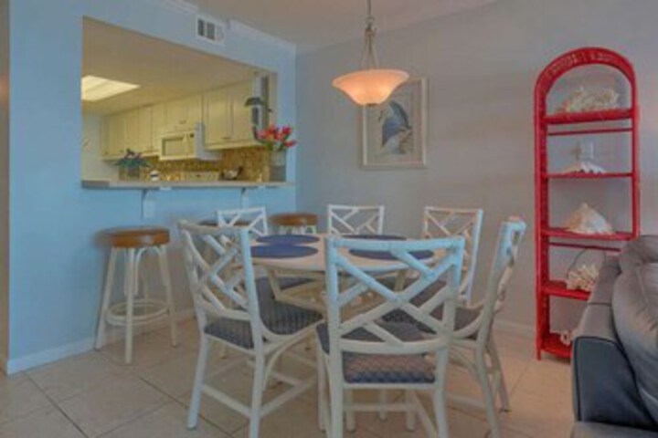 Dining 134 of 360