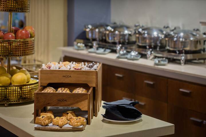 Breakfast/Coffee Service 42 of 71