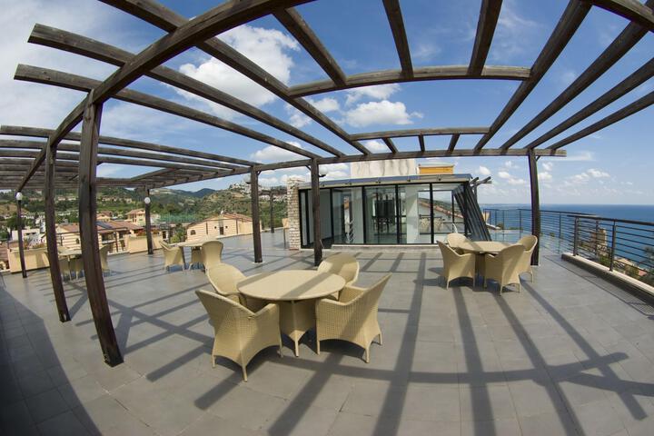Terrace/Patio 96 of 148