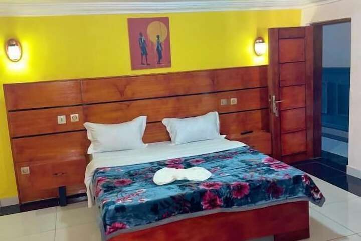 Room 2 of 12