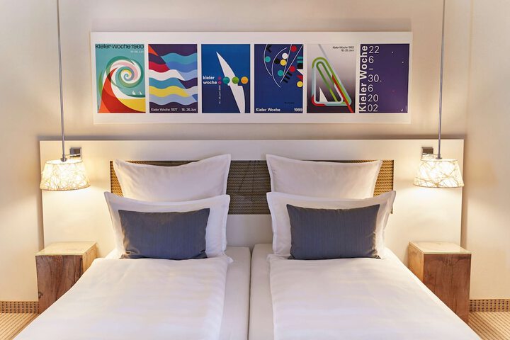 Room 13 of 71