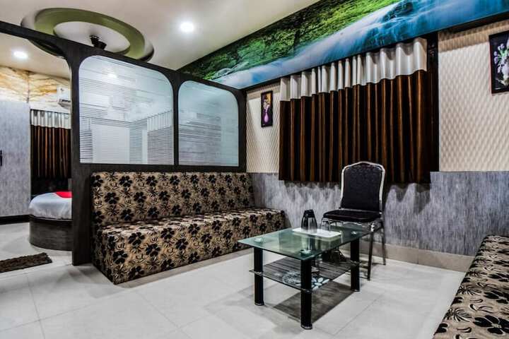 Room 10 of 21