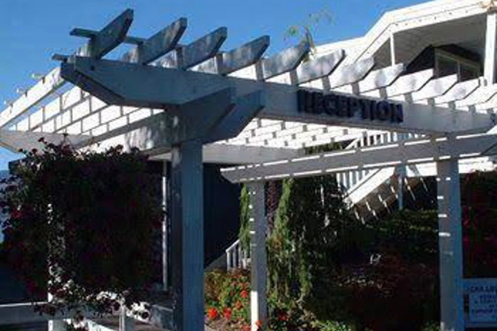 Kelowna Lakeshore Inn