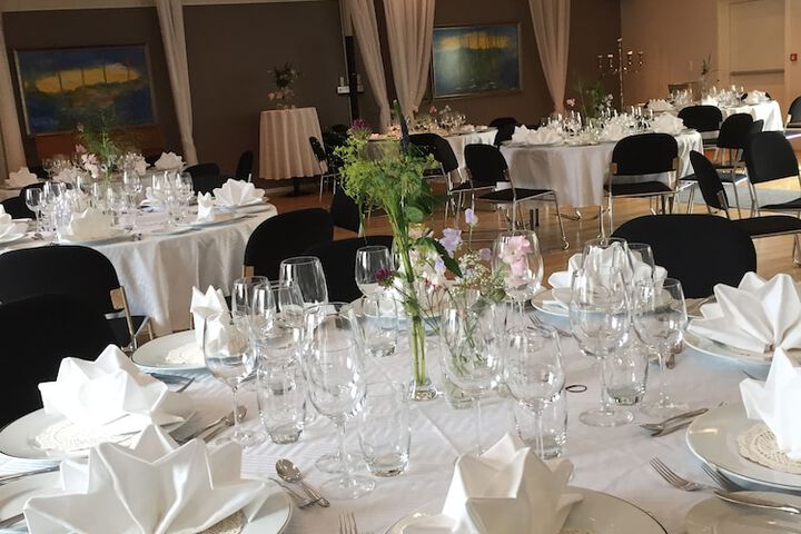Ballroom/Hall 56 of 73