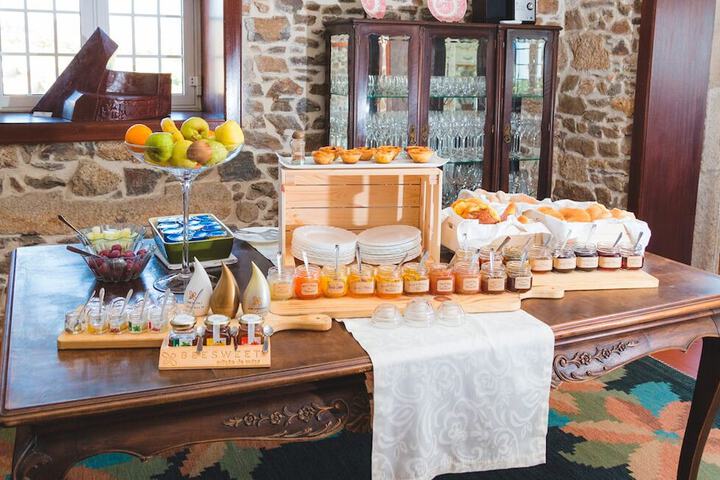 Breakfast/Coffee Service 75 of 88