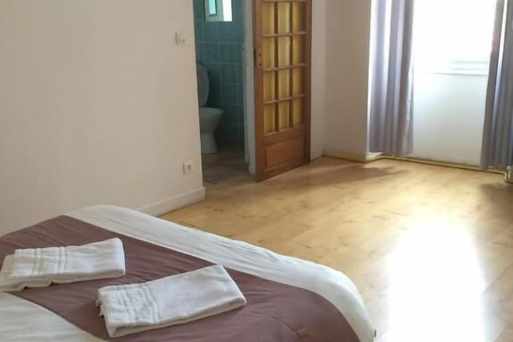 Room 5 of 15