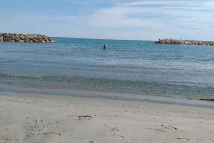 Beach 7 of 10