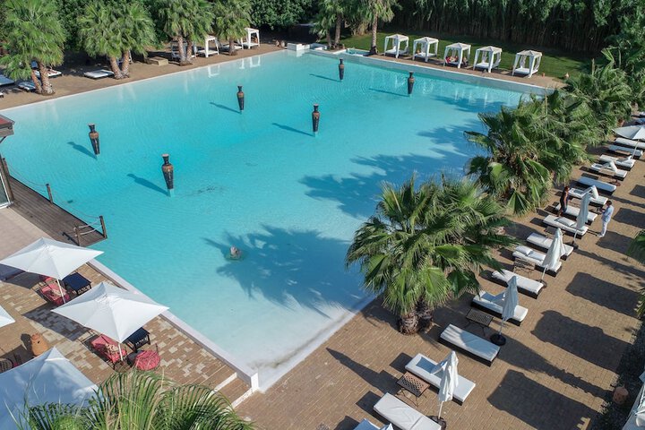 Pool 32 of 70