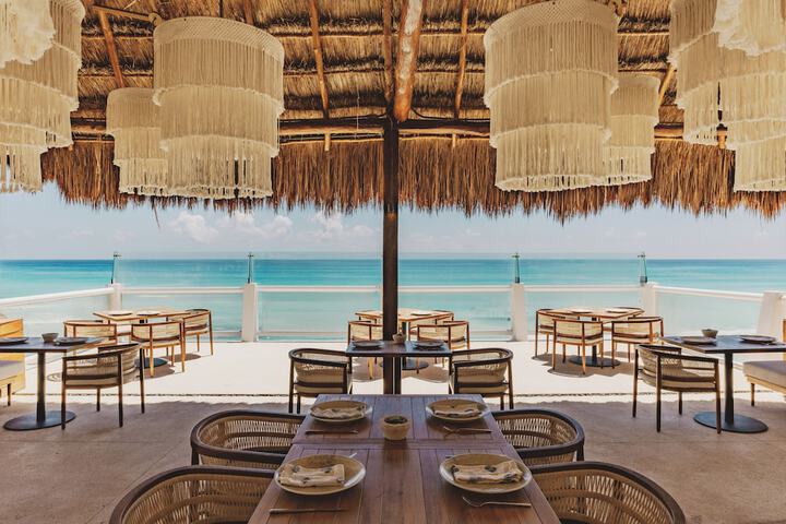 Dining 137 of 143