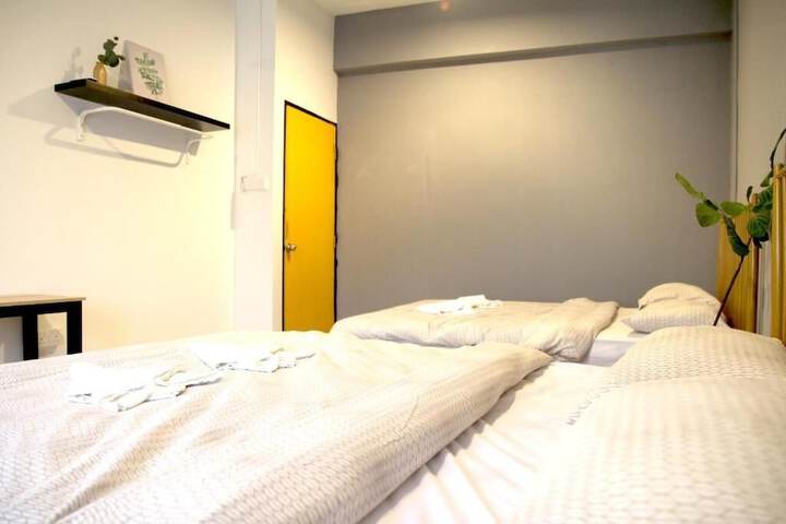 Room 5 of 22