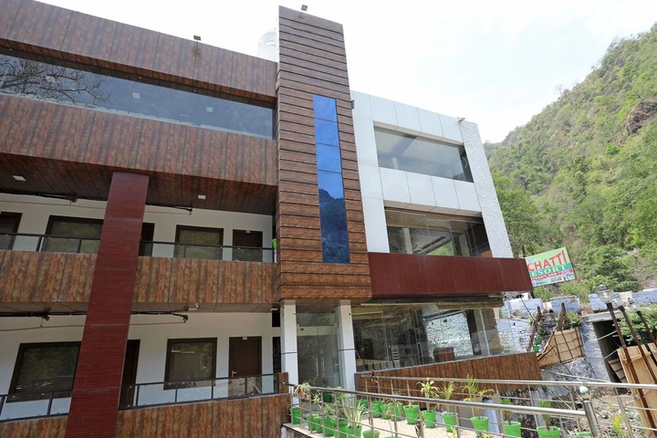 OYO 15219 Hotel Neer Buddha