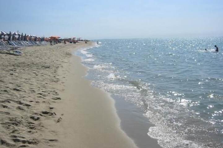 Beach 22 of 28