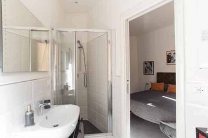 Room 3 of 30