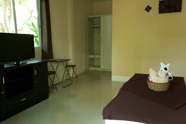 Room 9 of 14