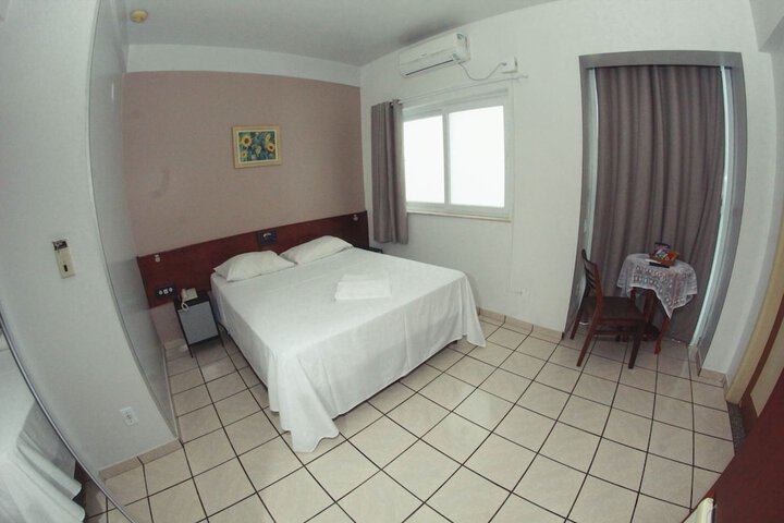 Room 18 of 29