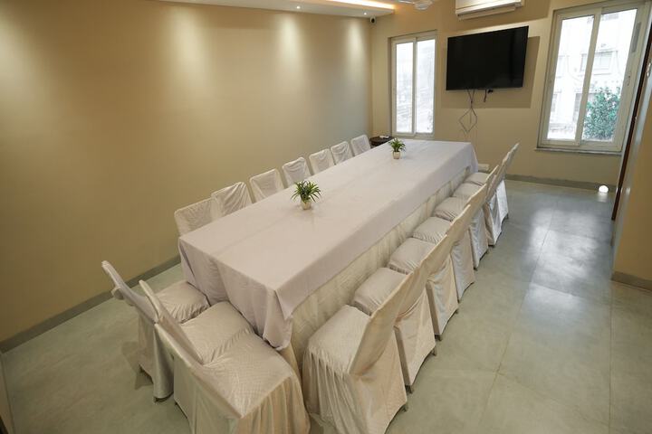 Room 20 of 34