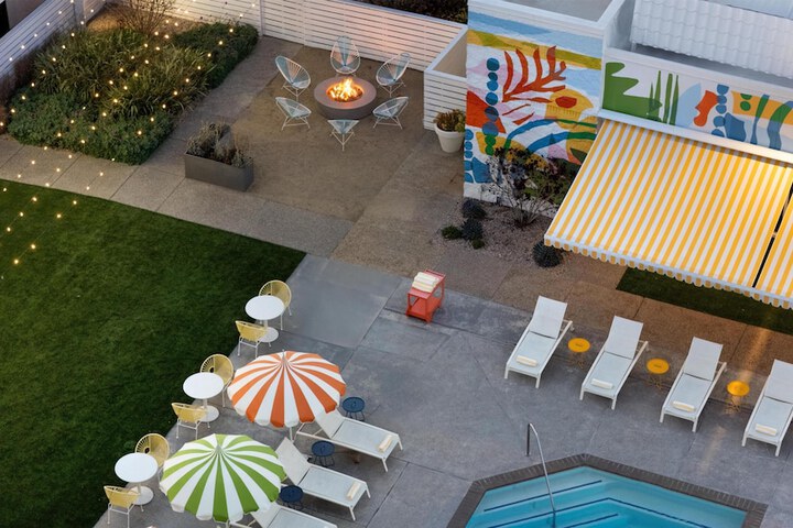 Pool Hotel