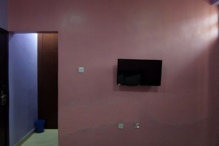 Room 2 of 29