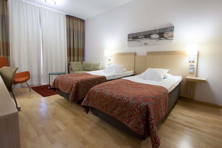 Room 14 of 64