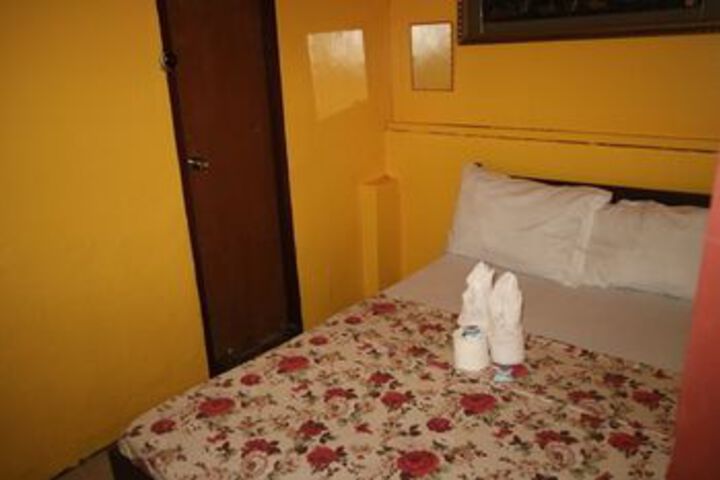 Room 28 of 48