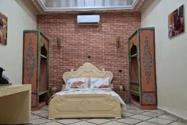 Room 7 of 96