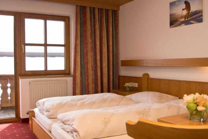 Room 4 of 58