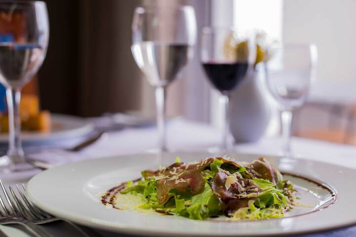 Dining 77 of 129