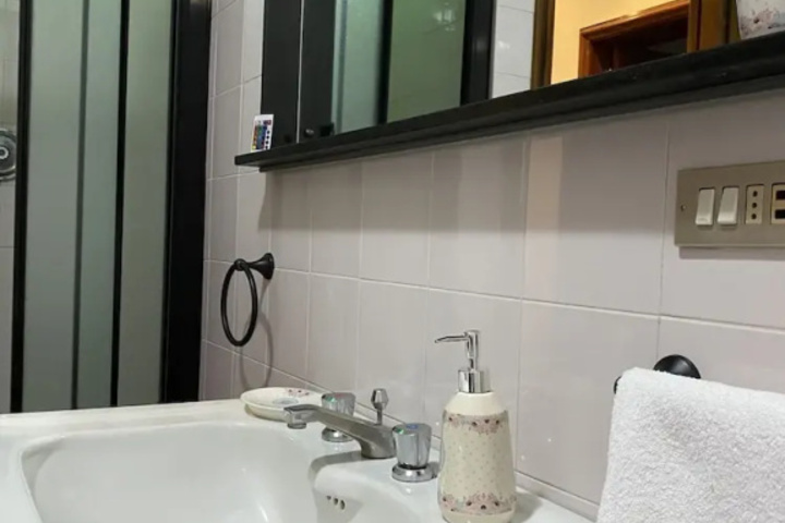 Room 8 of 21