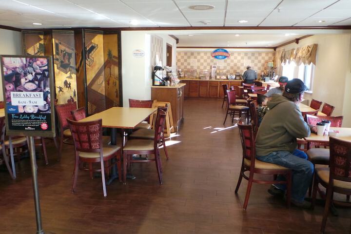 Breakfast area