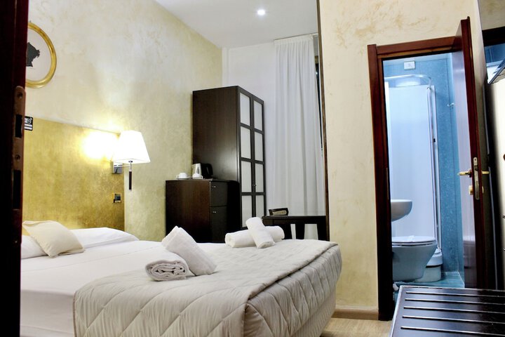 Room 35 of 63